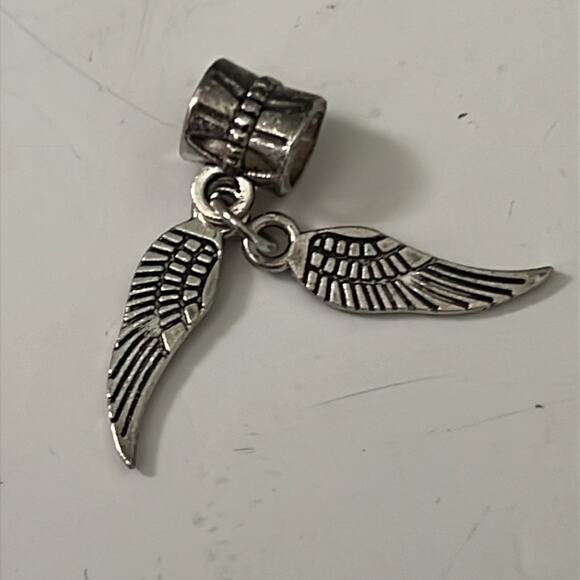 ANGEL WINGS DANGLE CHARM PENDANT SPACER SLIDER BEAD FOR EU SNAKE CHAIN BRACELET. - Picture 3 of 4
